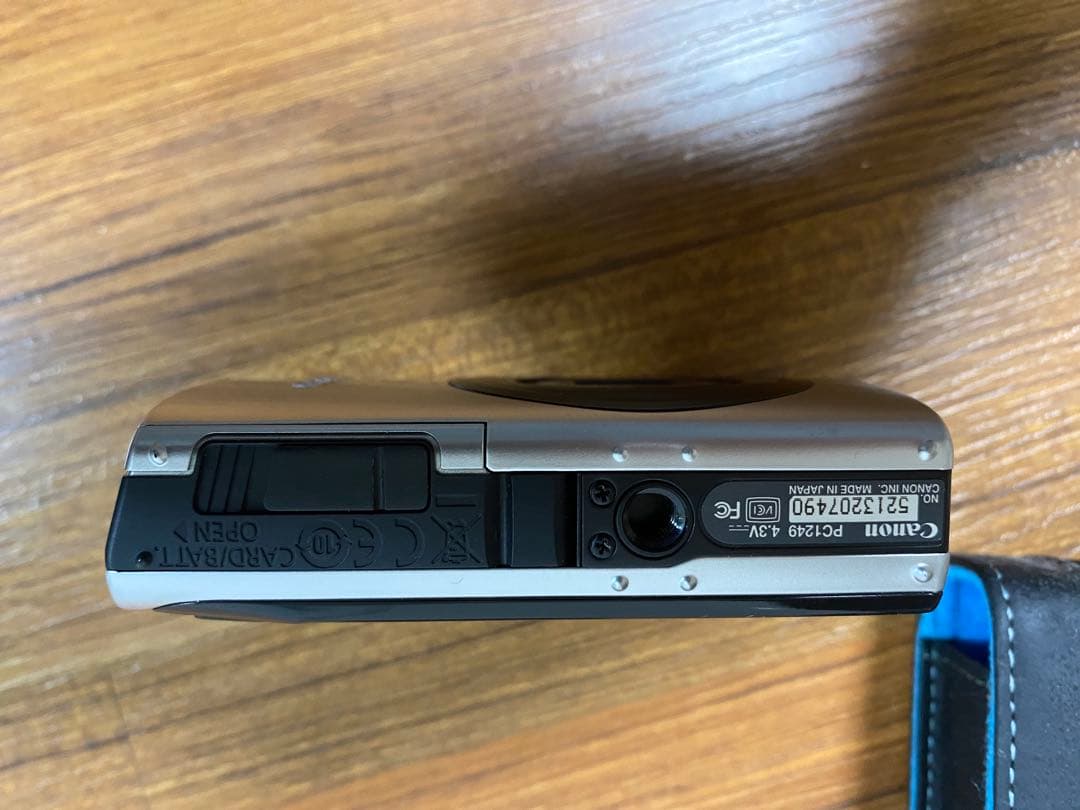 キャノンデジタルカメラ　ケース付き