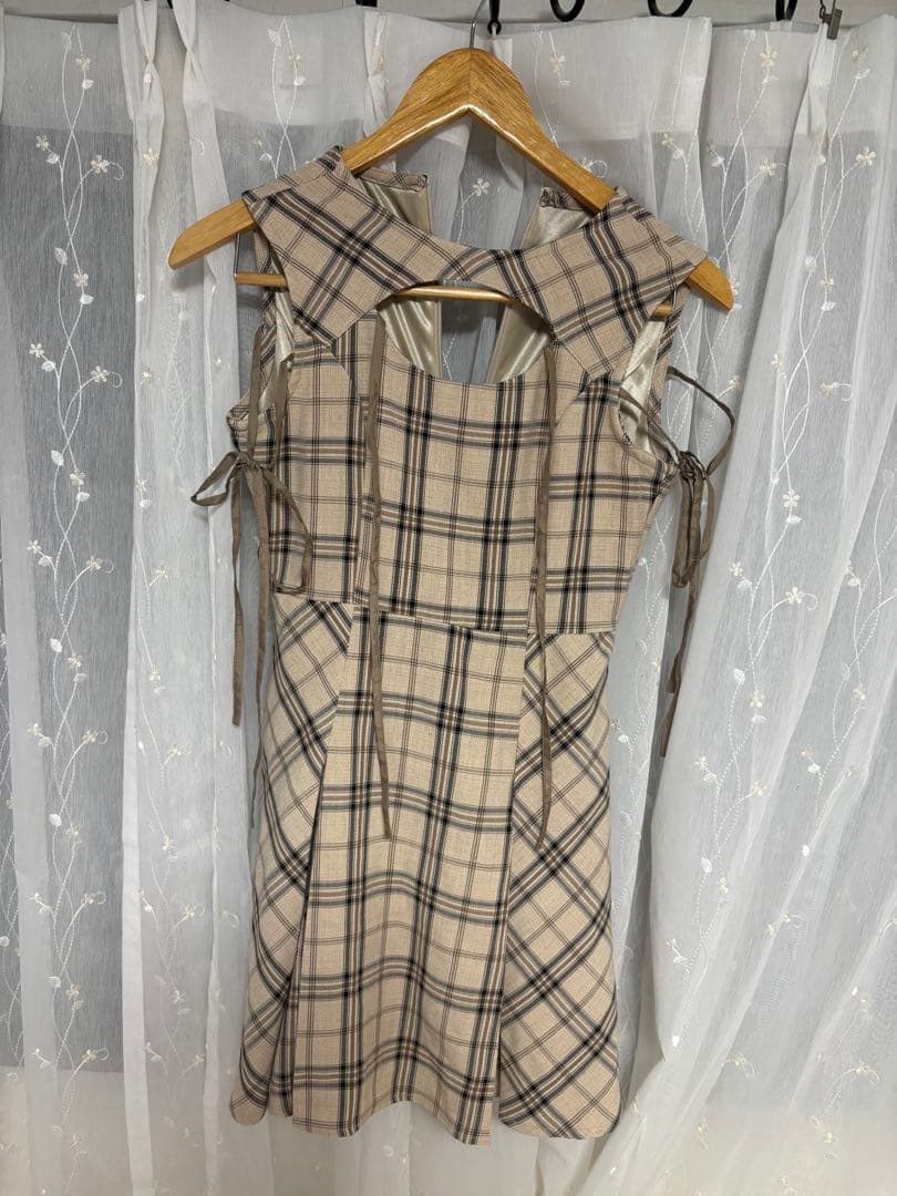フロントオープンチェックワンピース