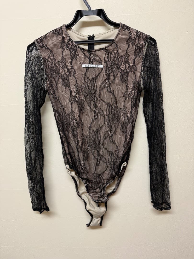 美品JOSEMOONジョゼムーン。レースボディースーツ。ブラック