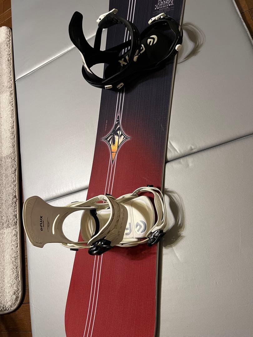 NEVER SUMMER スノーボード 赤/黒 ビンディング　セット