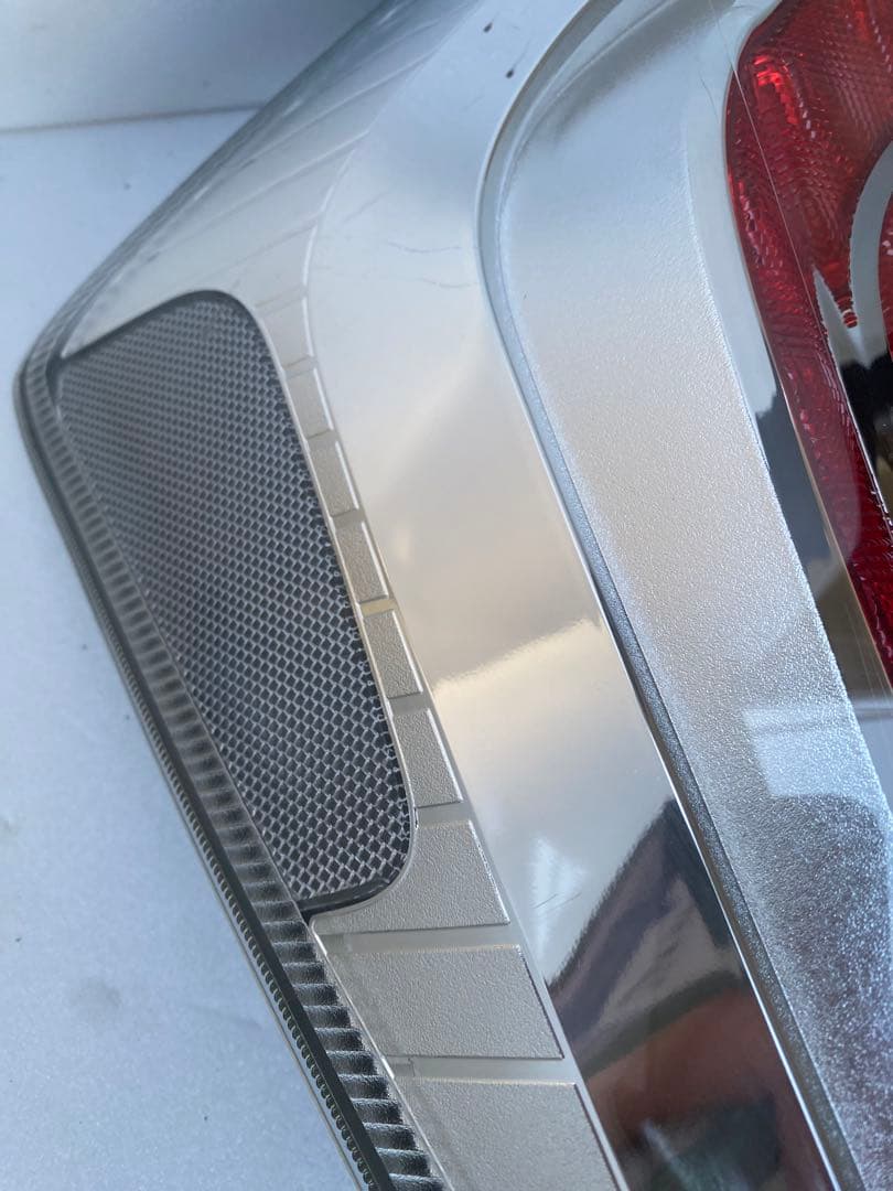 プリウス30 テールランプ 外側左右セット 純正