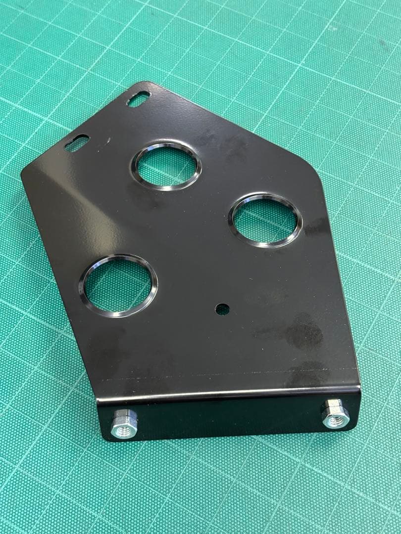 APIO製 MT車用フットレスト