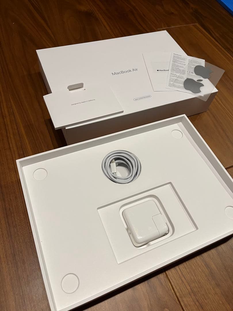 【極美品】Apple MacBook Air 13インチ A2337