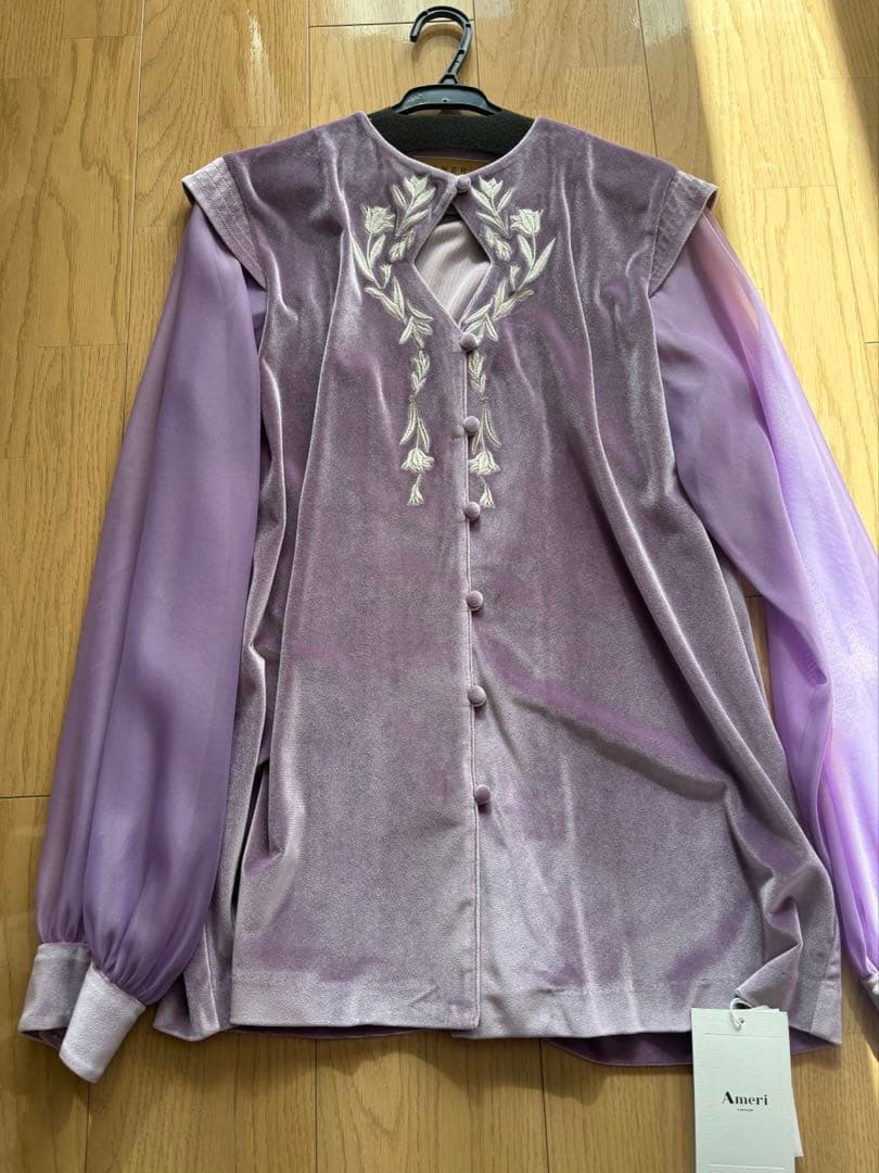 トップス AMERI UND VELOUR EMBROIDERY BLOUSE