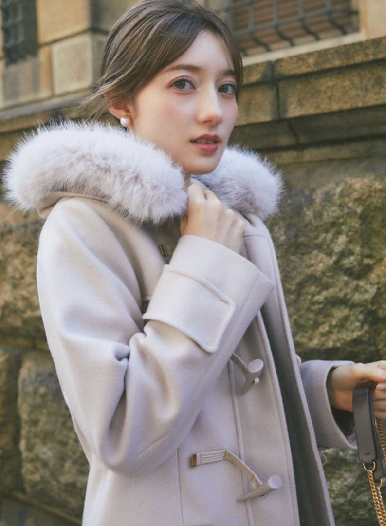 取り外し可能なファー付きフィット＆フレアシルエットダッフルコート　tocco