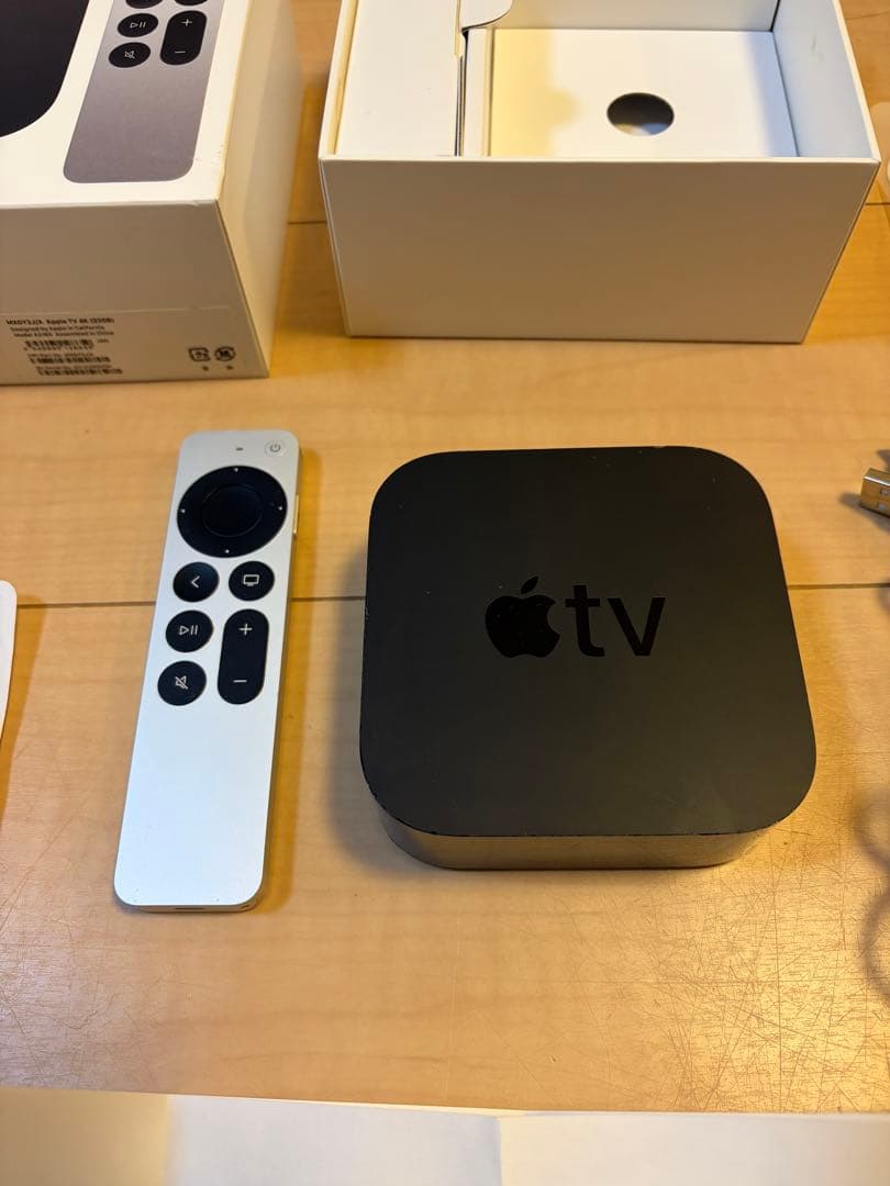 Apple TV 4K32GB本体 + リモコン + ケーブルセット