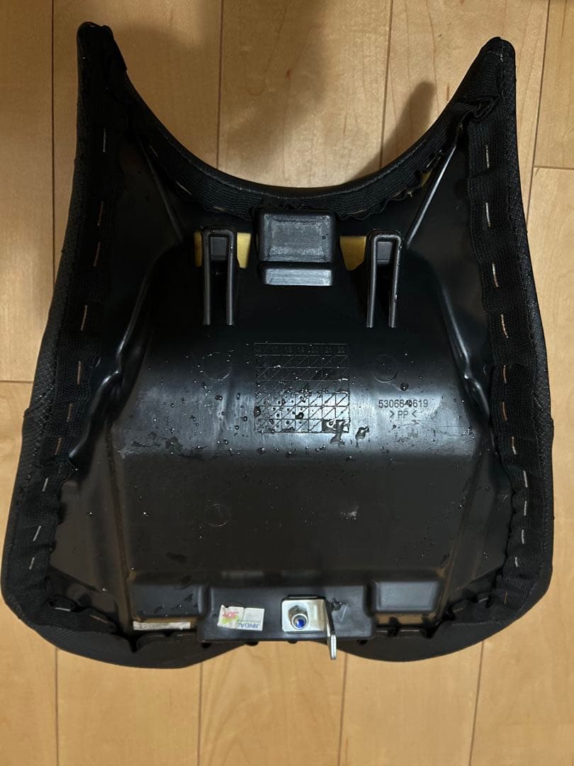 カワサキ ニンジャ400 純正ハイシート