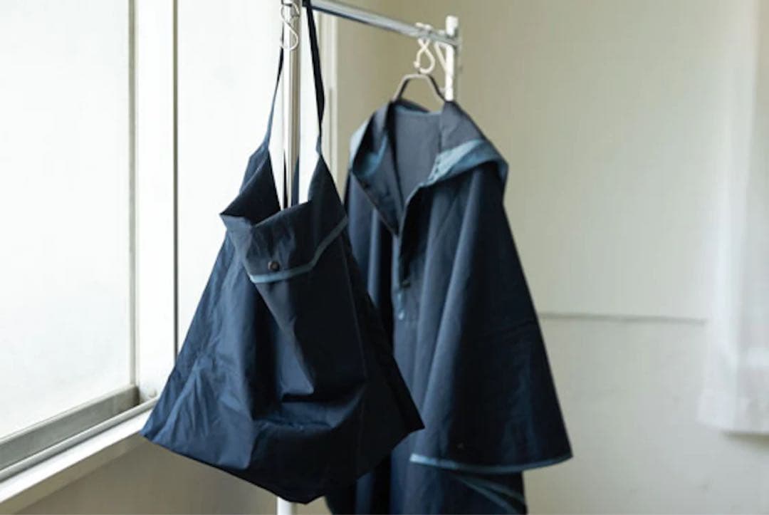 北欧暮らしの道具店【取扱終了】ANVOCOEURレインポンチョ＆バッグ