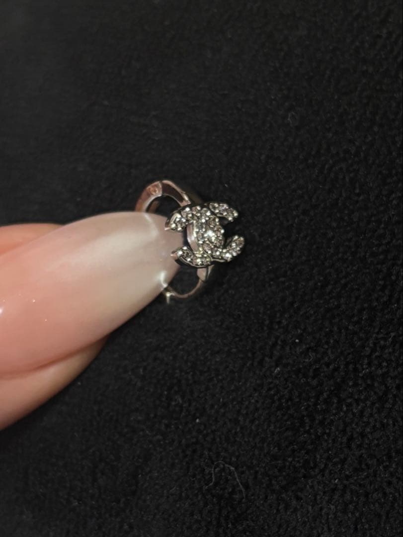 CHANEL フープピアス　片耳のみ