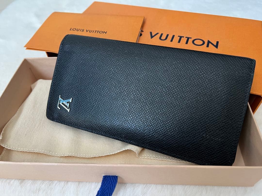 ルイヴィトン ポルトフォイユ・ブラザ タイガ 長財布 箱付き