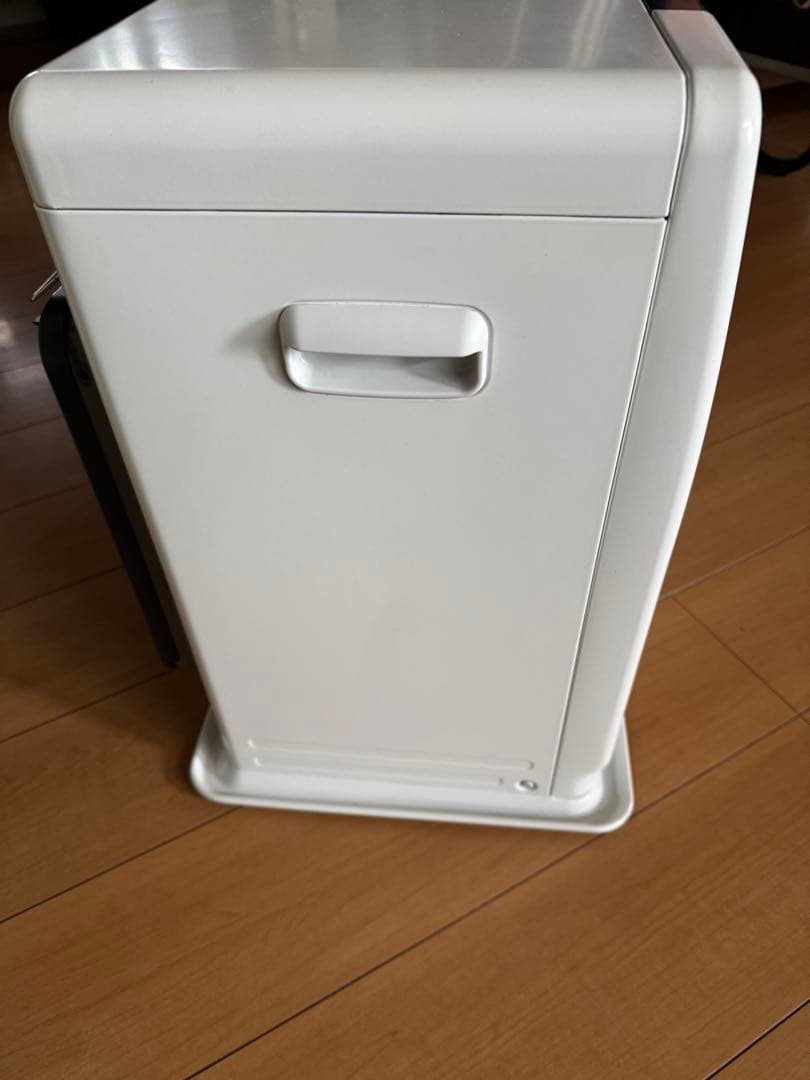 ダイニチ　石油ファンヒーター　上位モデルFW-6715SDX