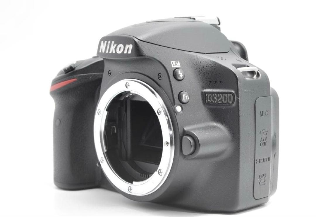 ✨美品 箱付✨Nikon D3200 ボディ デジタル一眼レフカメラ