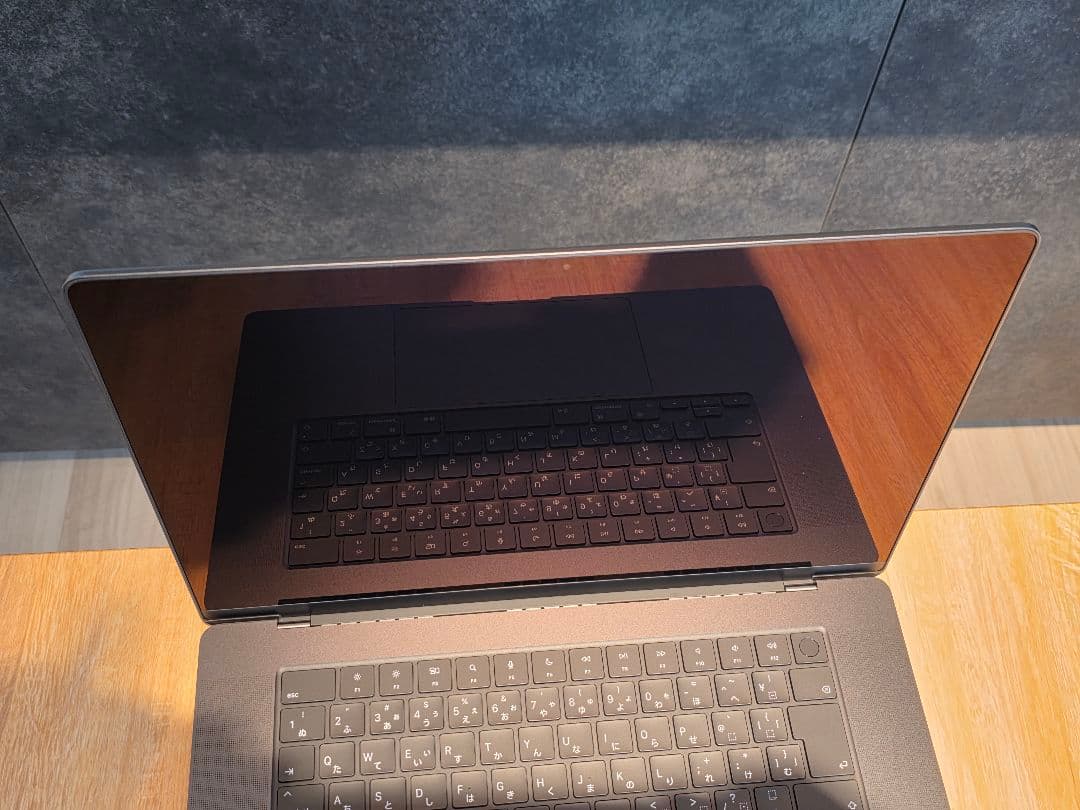 Macbook Pro 16インチ M3 Pro 18GB 512GB