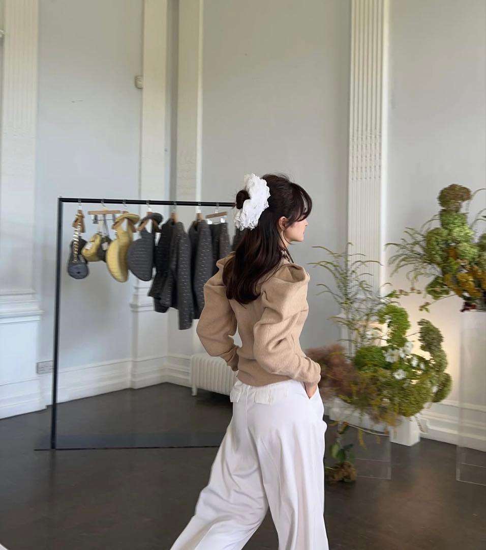 【極美品】　bibiy. EFFIE PUFF KNIT フリーサイズ　ベージュ