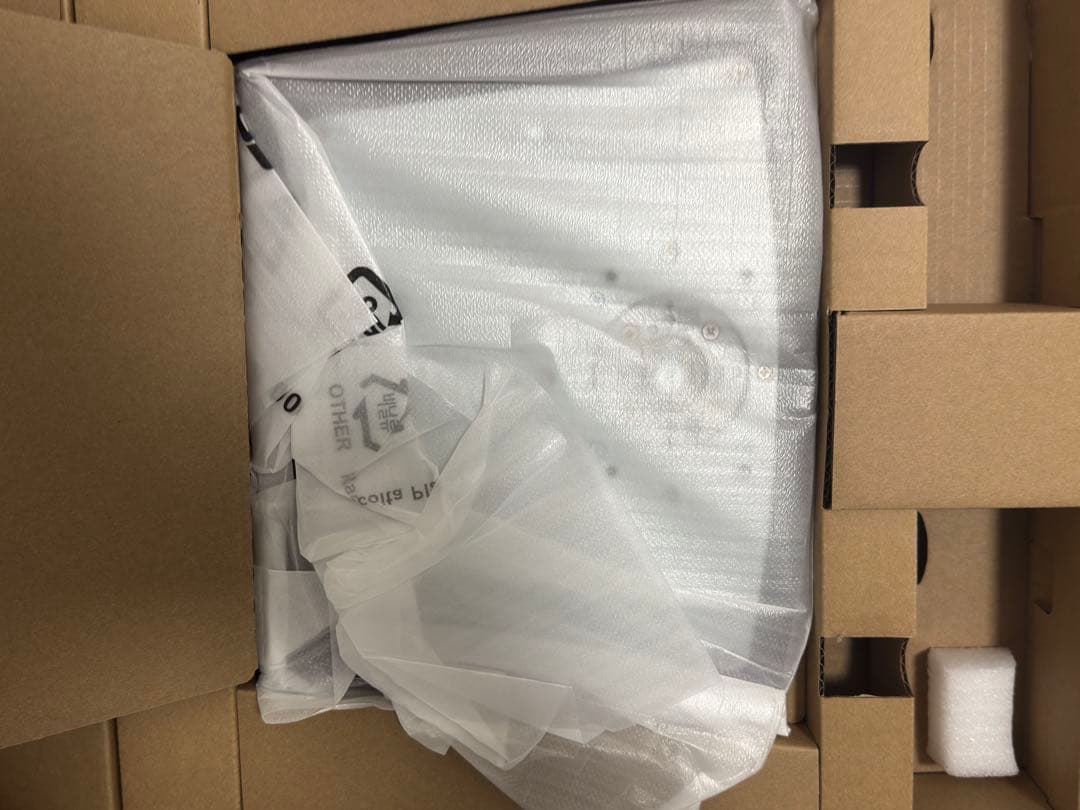 Dell U3223QE 31.5インチ 4K ハブモニター