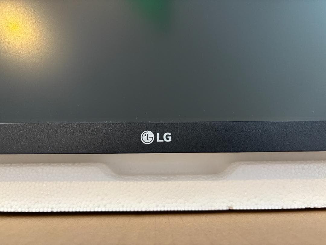 27UP650K-W LG UHD Monitor 4K 27型 モニター