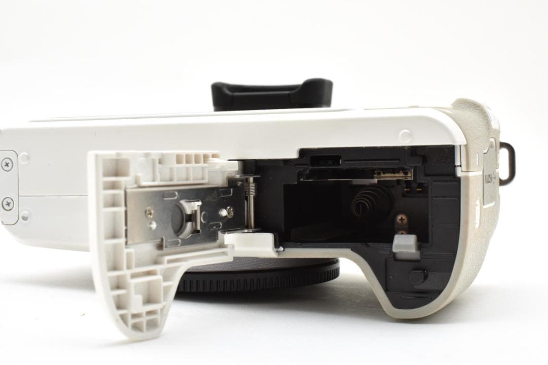 ■ 美品 ■ キヤノン　Canon EOS Kiss M ダブルレンズキット