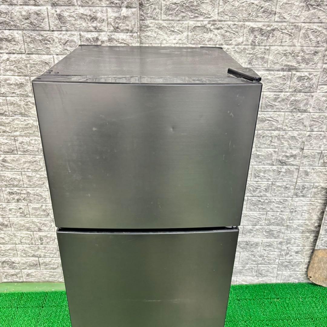 338 冷蔵庫　小型　一人暮らし　右開き　ブラックカラー　美品　洗濯機も有