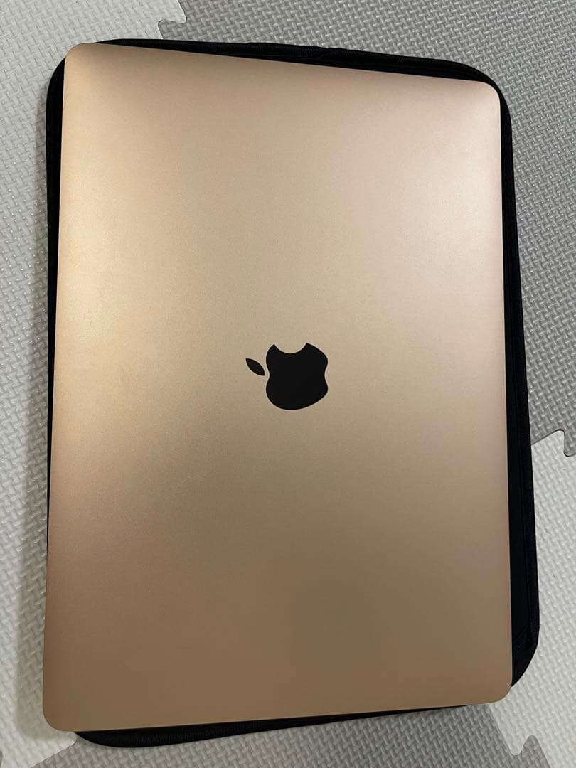 MacBook Air M1 8GB 13インチ512Gゴールド