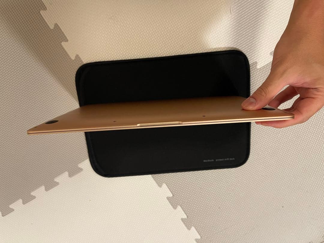 MacBook Air M1 8GB 13インチ512Gゴールド