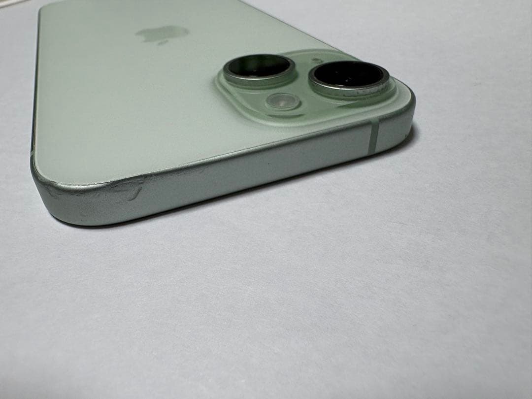 iPhone15 本体　グリーン　SIMフリー