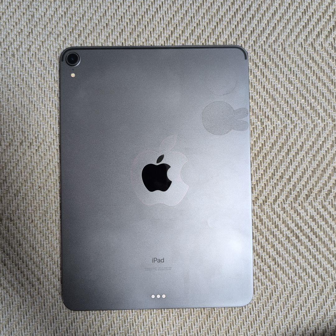 Apple iPad Pro (11インチ) 256GB　アップル製キーボード付