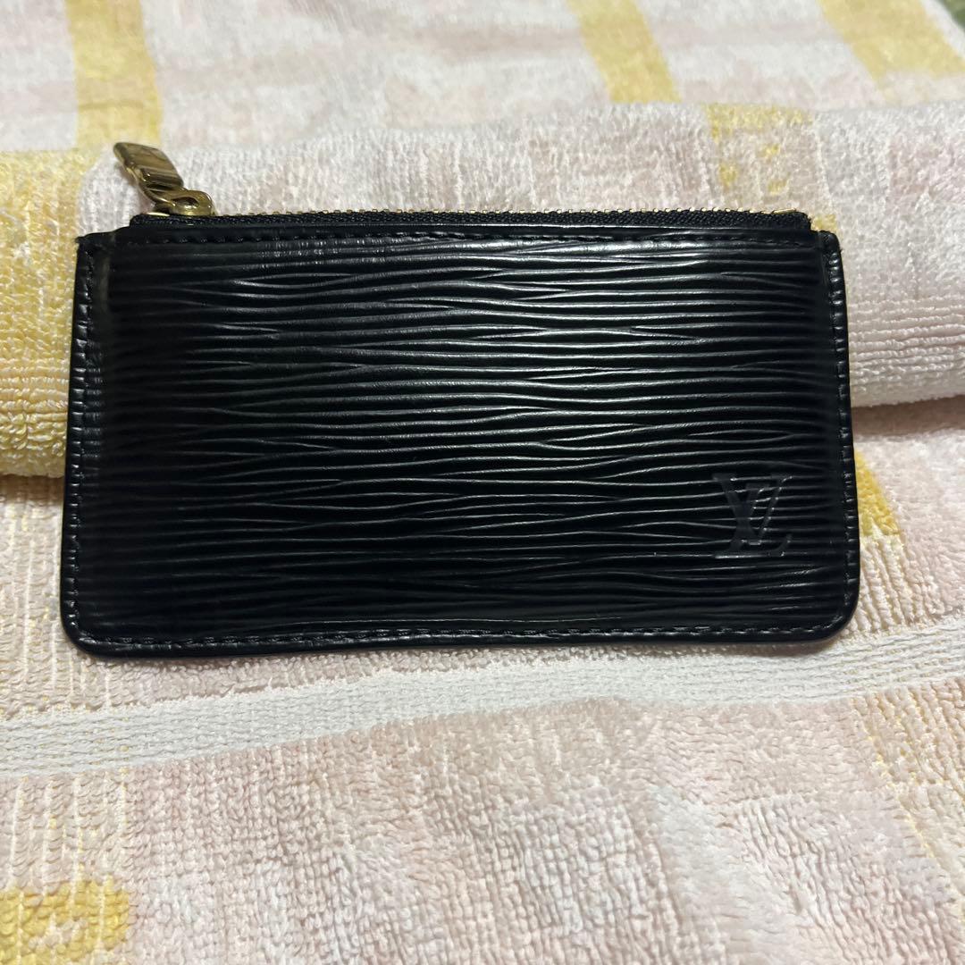 LOUIS VUITTON ルイヴィトン パース エピ ノワール