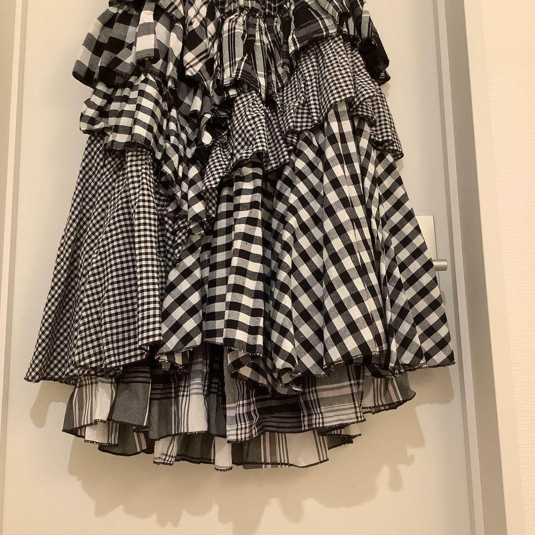 ボリュームロングスカート　モノトーン調