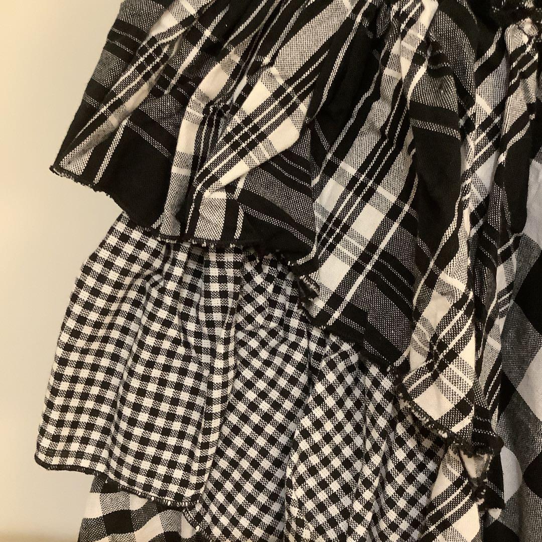 ボリュームロングスカート　モノトーン調