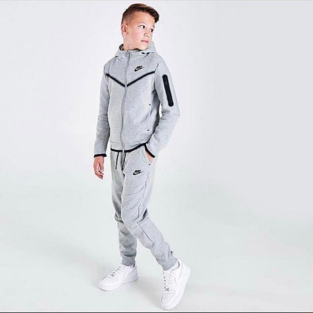 NIKE テックフリースパンツ 140サイズ 新品未使用
