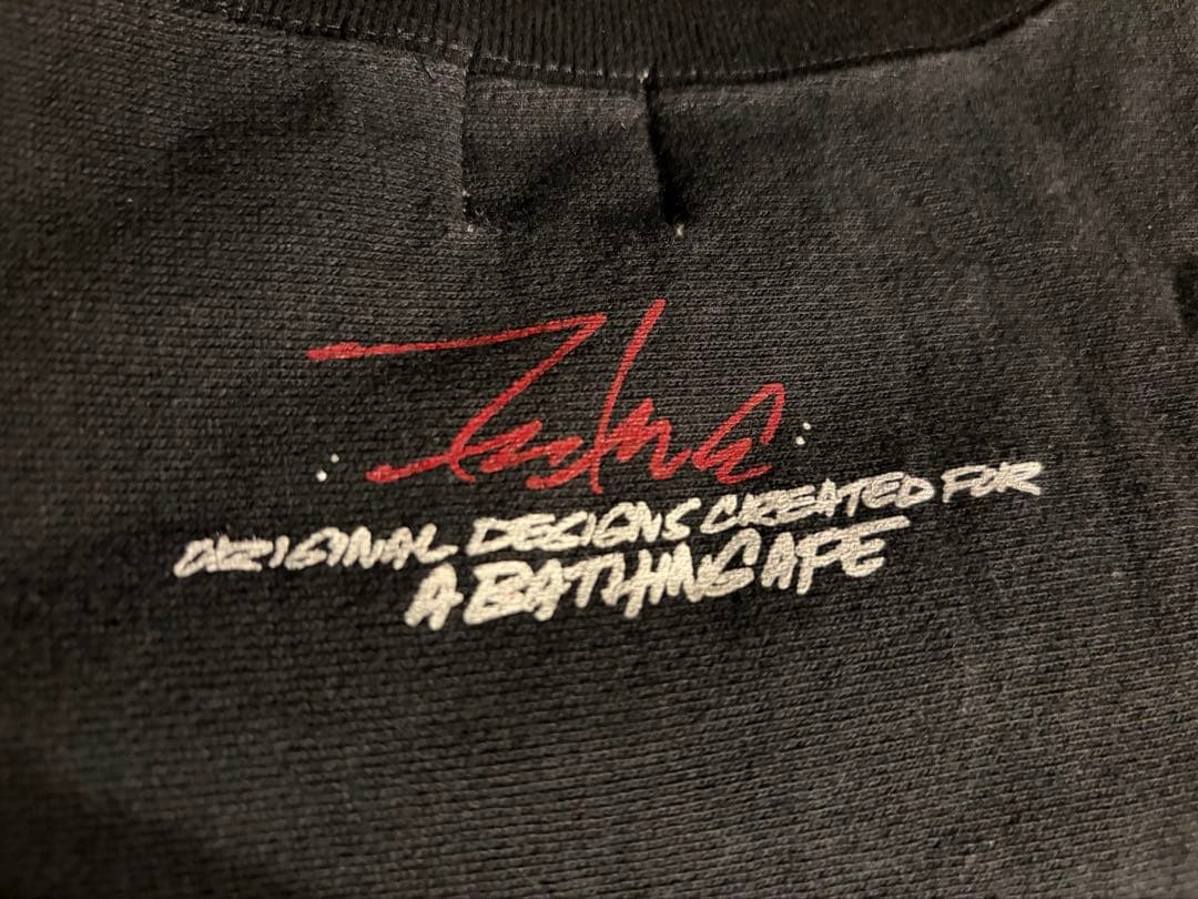 A BATHING APE × FUTURA 筆記体ロゴパーカー