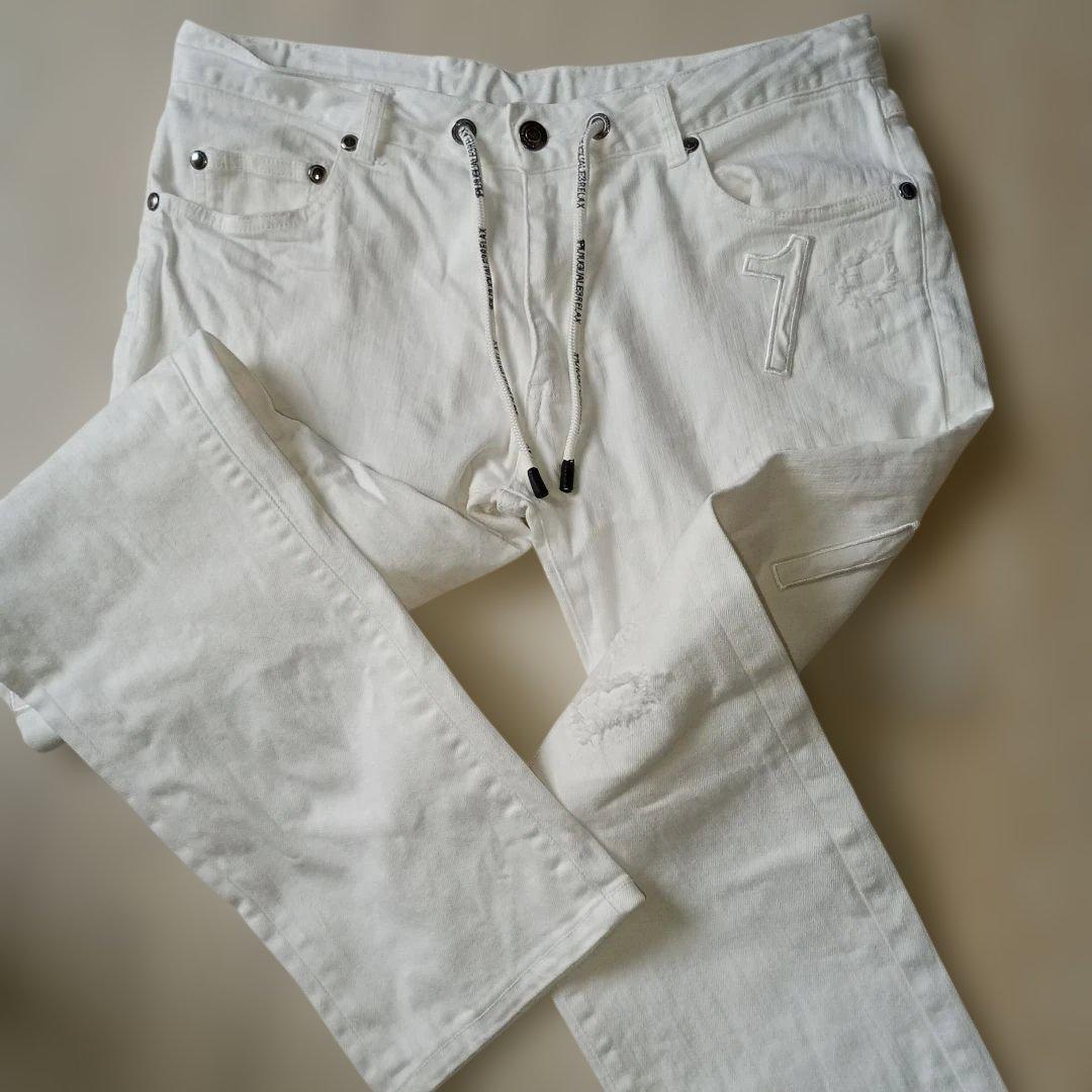 希少ホワイトスキニーデニム♪ウノピュー ダメージ加工♪刺繍ロゴ！ドローストリング