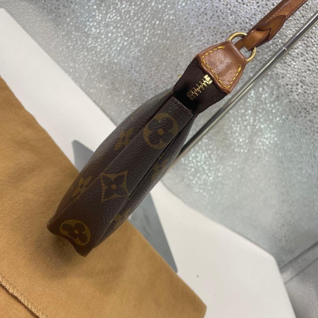 ルイヴィトン　ポシェット　アクセソワール　アクセサリーポーチ　ミニバッグ