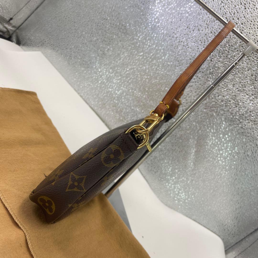 ルイヴィトン　ポシェット　アクセソワール　アクセサリーポーチ　ミニバッグ