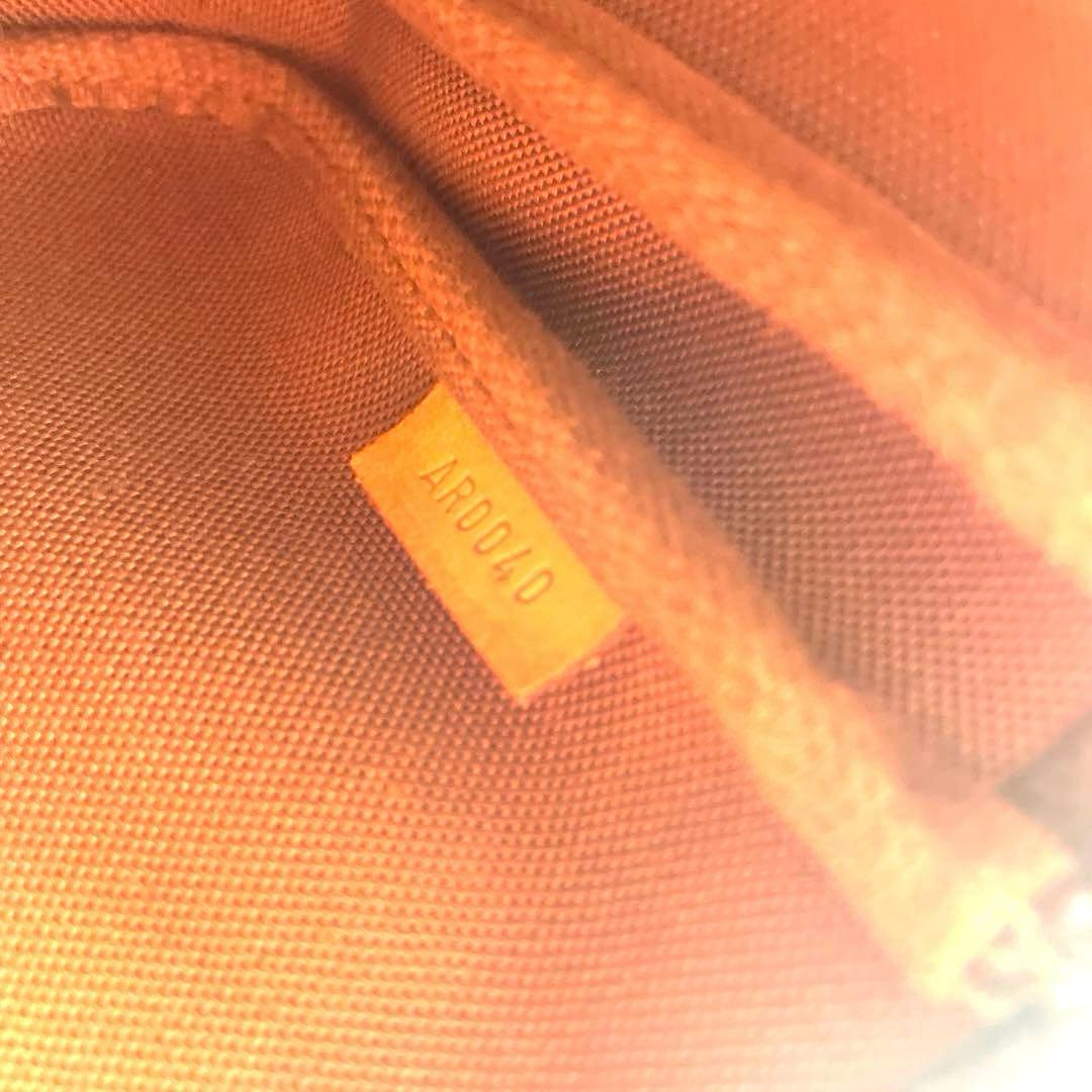 ルイヴィトン　ポシェット　アクセソワール　アクセサリーポーチ　ミニバッグ