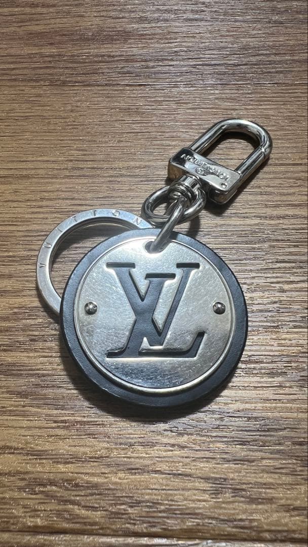 【値下げ】ルイヴィトン(Louis Vuitton) M67362 キーホルダー
