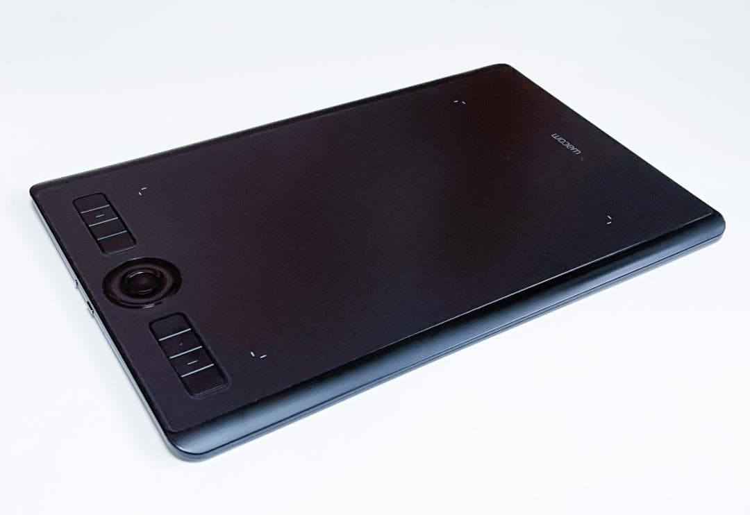 R*s様 Wacom ペンタブレット 本体（Intuos Pro：PTH-660