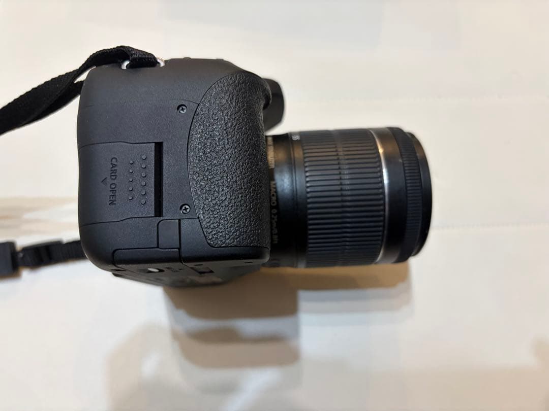 【美品】Canon EOS Kiss X8i デジタル一眼レフ レンズキット