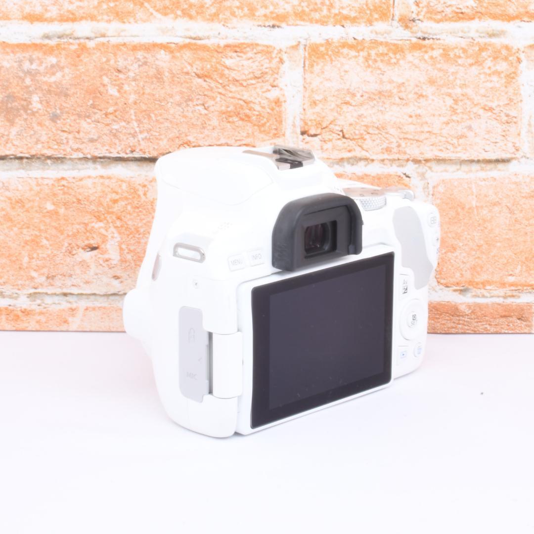 Canon Kiss X10 ホワイト✨標準＋単焦点レンズ✨付属品多数セット