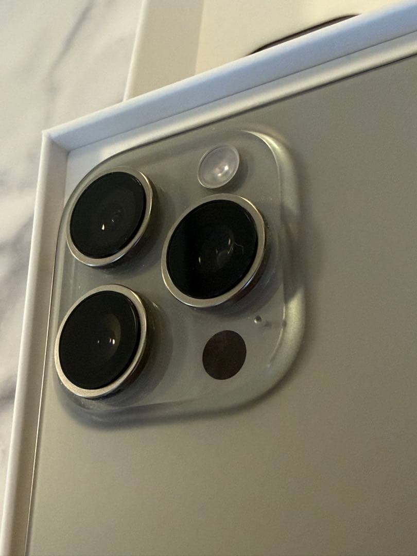 【超美品】iPhone16ProMax 512GB チタニウム➕保証付き