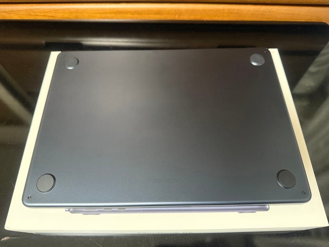 MacBook Air M2 13インチ メモリ8GB/SSD256GB