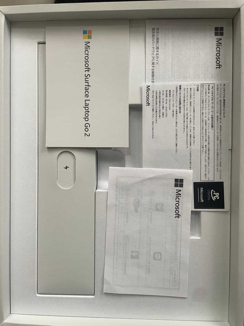 Surface Laptop Go 2 8QC-00015 Office無し