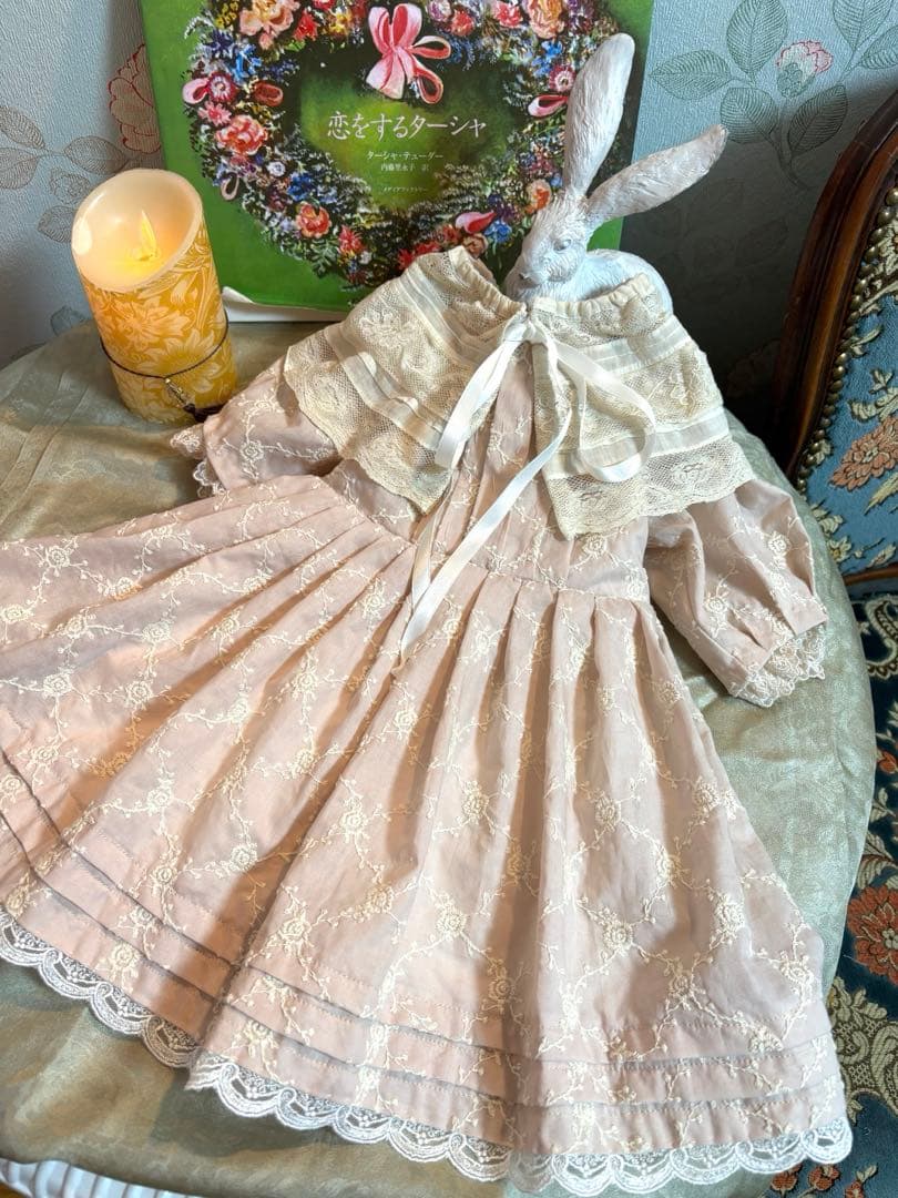 星砂 68センチジュモー 用 刺繍のドレス