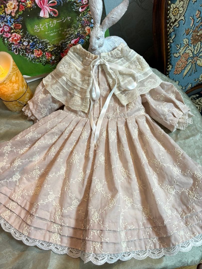 星砂 68センチジュモー 用 刺繍のドレス