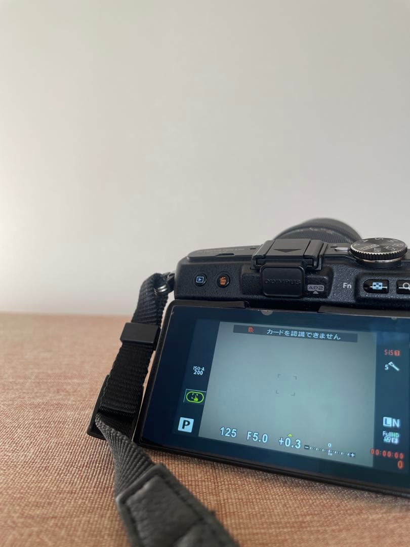 OLYMPUS PEN Lite E-PL6 ミラーレス14-42mmレンズ付