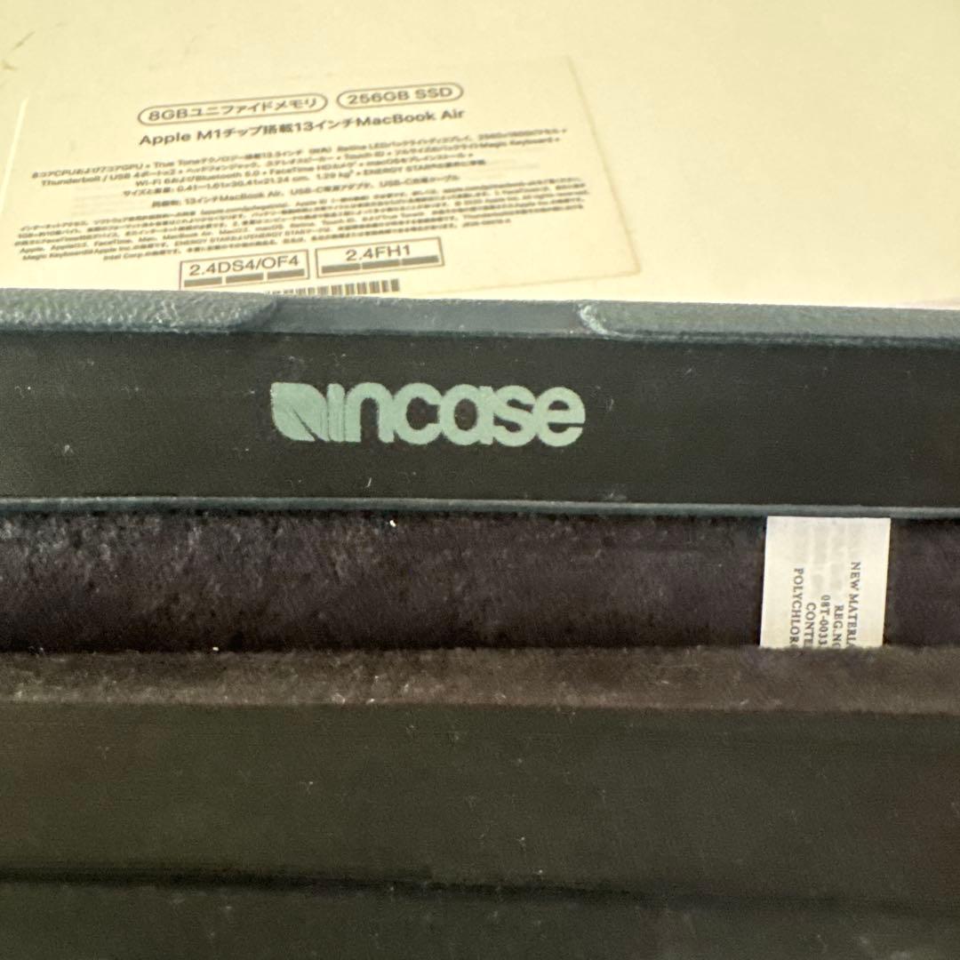 MacBook Air M1 8 256GB MGND3J/A incace付き