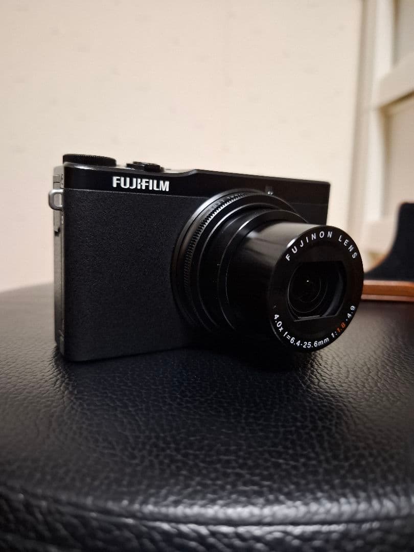 FUJIFILM XQ2 プレミアムコンパクトデジタルカメラ ブラック