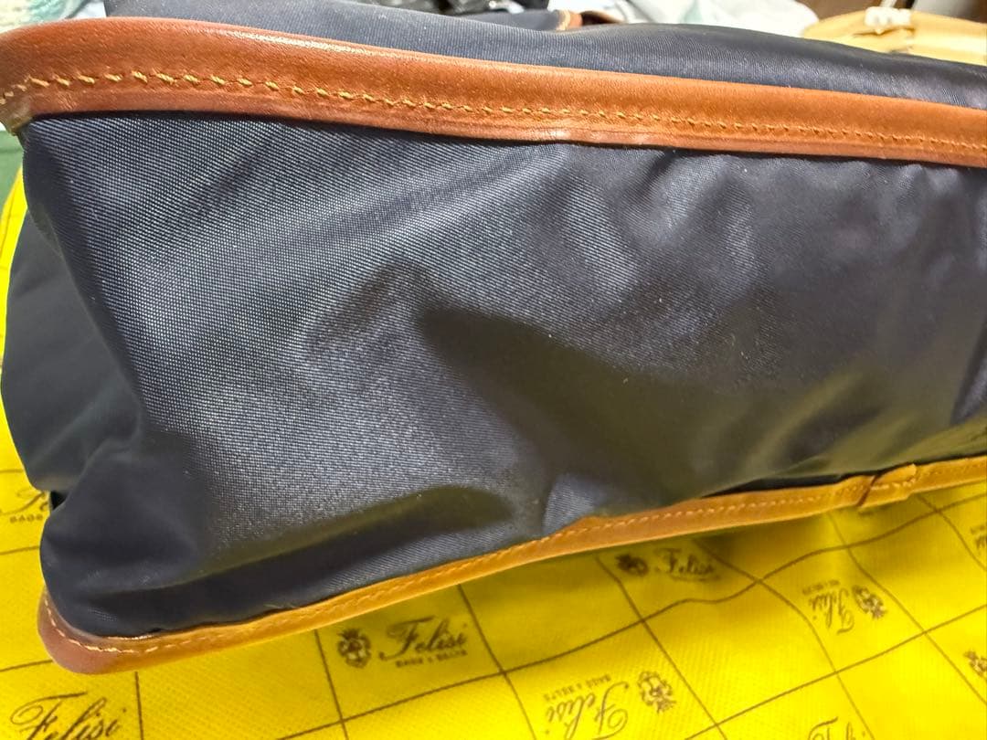 フェリージ ビジネスバッグ　Ferisi