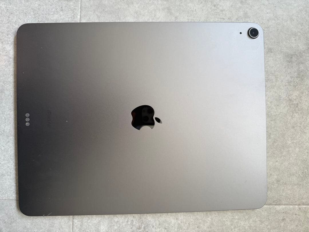 くまApple iPad air m2 13インチスペースグレー 本体