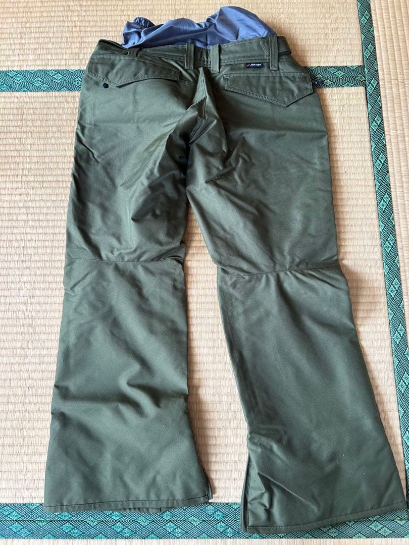 スノーボードウェア5点セット（ジャケット＆パンツ）